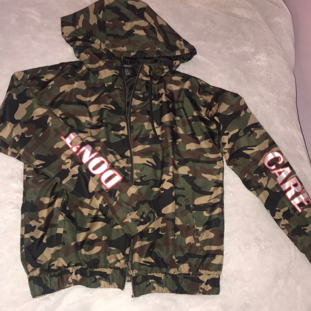 Forever 21 camo wind breaker green